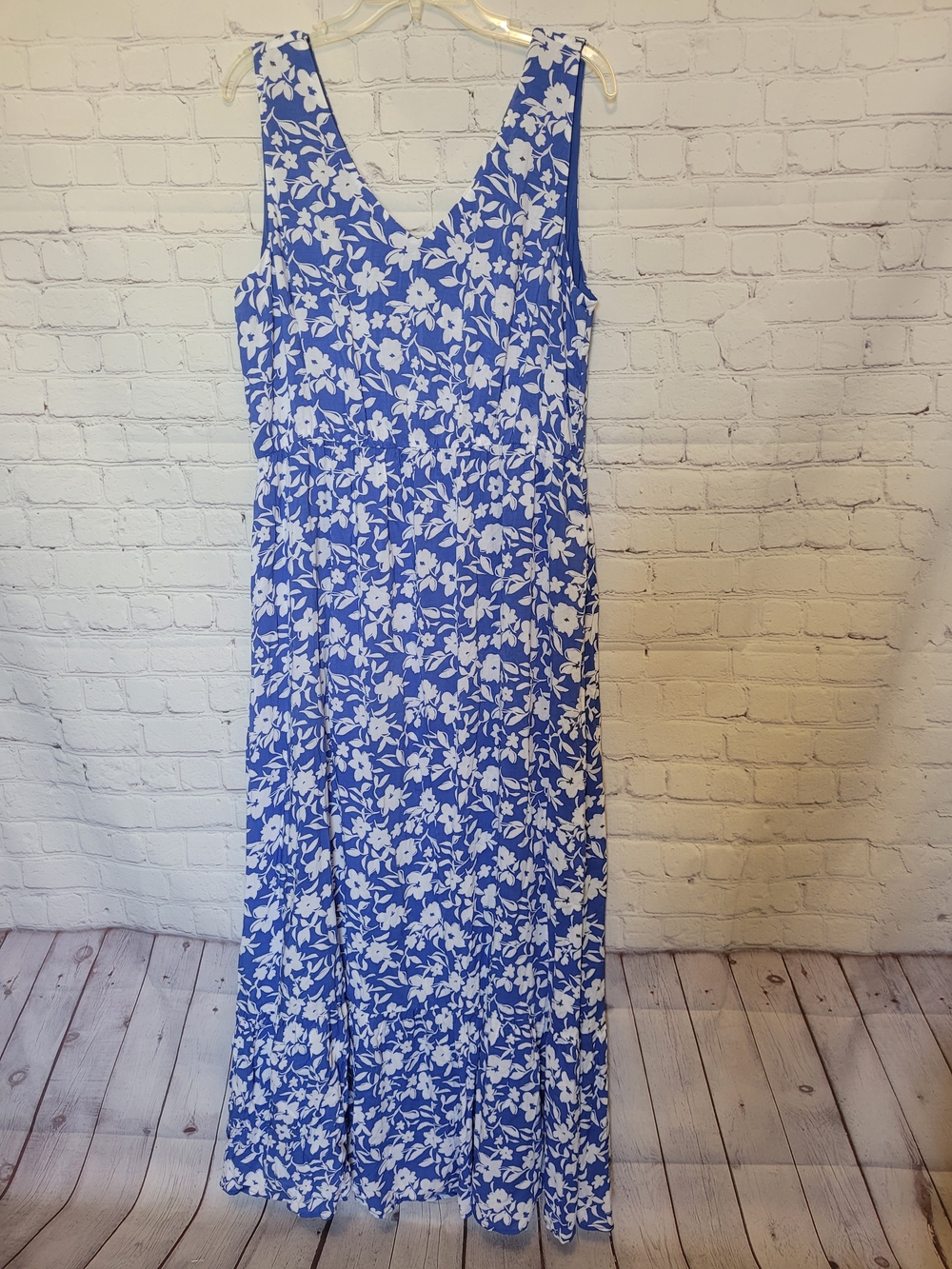 Draper James Size 16 Blue White Floral Sleeveless Maxi Dress